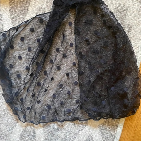 Black dress with belle sleeves - Picture 2 of 2